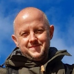 damiencbyrne's profile picture. Somewhere between here and there