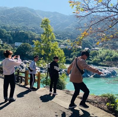 k_it_s_un_e's profile picture. 旅は道連れ 夜は酒