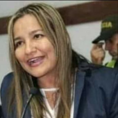 Administradora de Empresas, líder Comunal, Vicepresidenta de la Asociación de comerciantes de Cali. Vicepresidenta Asojuntas Comuna 17