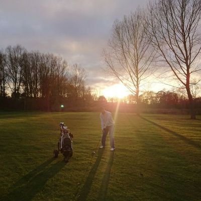 Rob2404's profile picture. Live in Witham in Good Old Essex!! Arsenal Fan!!