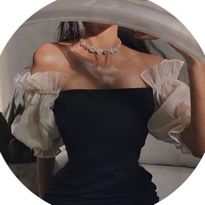 كوني قوية وابتسمي كأنك لم تتأذين 🖤