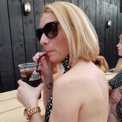 StellaDeyanira's profile picture. Equity Dealer