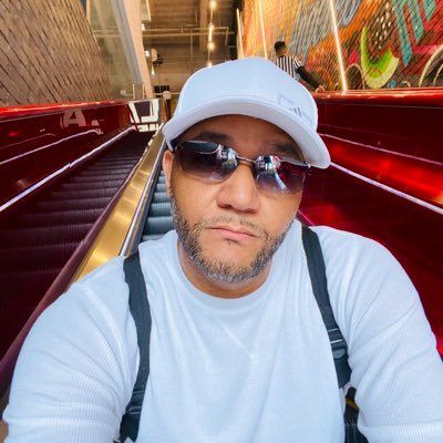 SirZyrion's profile picture. 🎶d-_-b🎶