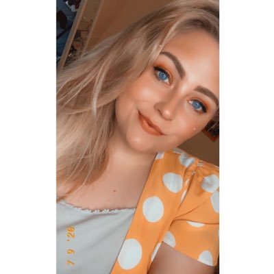 DanniiSimpsonx's profile picture. 
