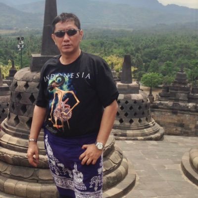 Ketua Paguyupan Pemersatu NKRI....“tdk berhenti ngetwit smp Indonesia Guyub menjadi Raya” 🇮🇩