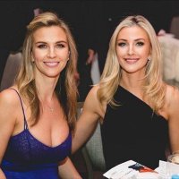 Two Chicks(@2chicksproducts) 's Twitter Profile Photo