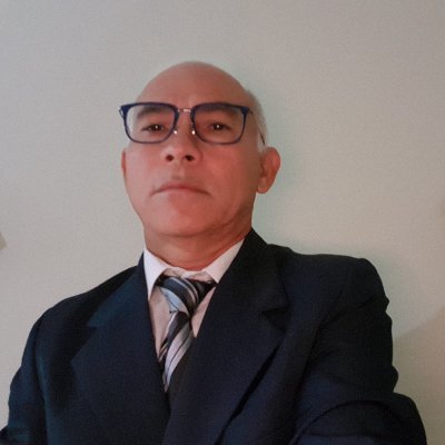 Graduado em Administração de Empresa.
Trader no mercado de renda variável e crypto ativos.
Estudando Python, Blockchain, Fitoterapia e Cannabis Medicinal