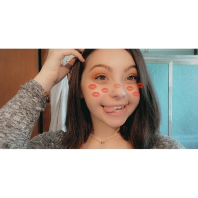 itsCreola's profile picture. 22 • mommy to WG🤍 • Freelance Video Editor