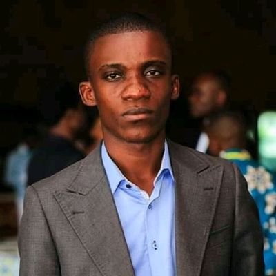 Je me nomme LIKALIKANA Mboussa, je suis Community Manager indépendant, membre de la société civile Congolaise et passionné de l'entrepreneuriat.