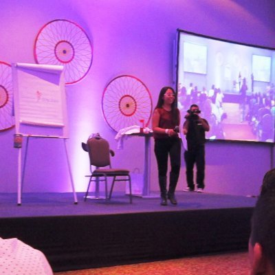 marximean's profile picture. PERUVIAN - MILLENNIAL - WOMAN