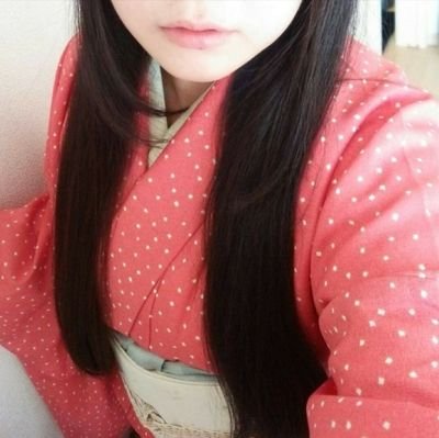 水槽、着物、競馬、漫画、小説、裁縫、仮面ライダー、写経が好き。
競馬はメイショウベルーガが推し馬。
漫画はなんでも読む。エマ、ガンスリが神。仮面ライダーはW。成人済み。雑記帳。