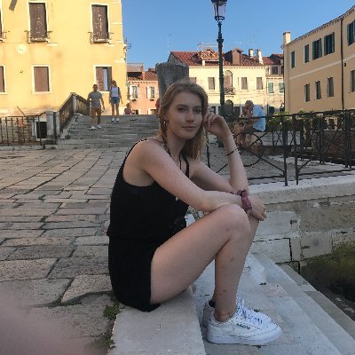 sacha_rachel's profile picture. 25 / LSE grad