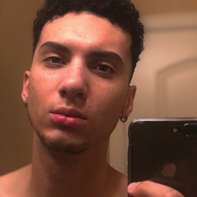 enostefan's profile picture. 26 | 👀