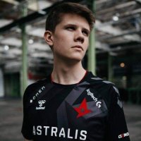 71 (@svntyqq) 's Twitter Profile