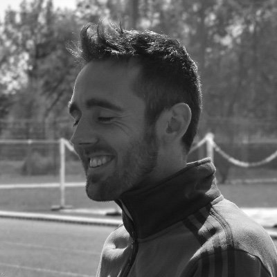 Entraîneur/entrepreneur. J’ai chance de faire plein de choses différentes dans ma vie, mais je ne sais plus quoi répondre quand on me demande « profession ? »