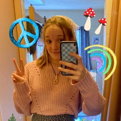 i make handmade sustainable crochet goods! customs open! send me a dm💖 WMU pre medicine🩺