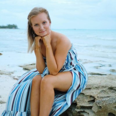 robynrheams_'s profile picture. that’s gonna be a no from me dawg