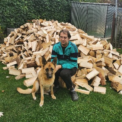Informatik, pro kterého je důležitá přístupnost IT. Majitel velmi živého psa - mého druhého, určitě lepšího, JÁ. #brno #blind #guideDog #vycvikvodicichpsu