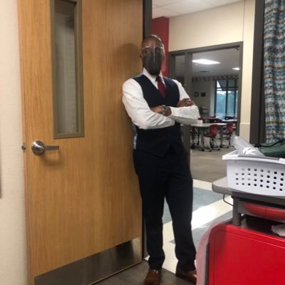 MrRobRocks11's profile picture. "You are capable of much more than you are presently thinking, imagining, doing or being" Educator. LOVER OF GOD & STEM. MHS11. WC15. UTT19 👌🏾♦️ PFS