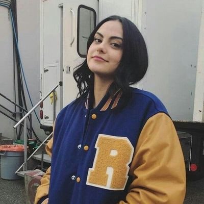 Roleplayer
25 ans / Fille de Jason Voldemort / nièce d'Ella / Petite-amie de Louis Weasley/ sœur d'Alaric et Harry Jedusor / maman d'Alia Weasley