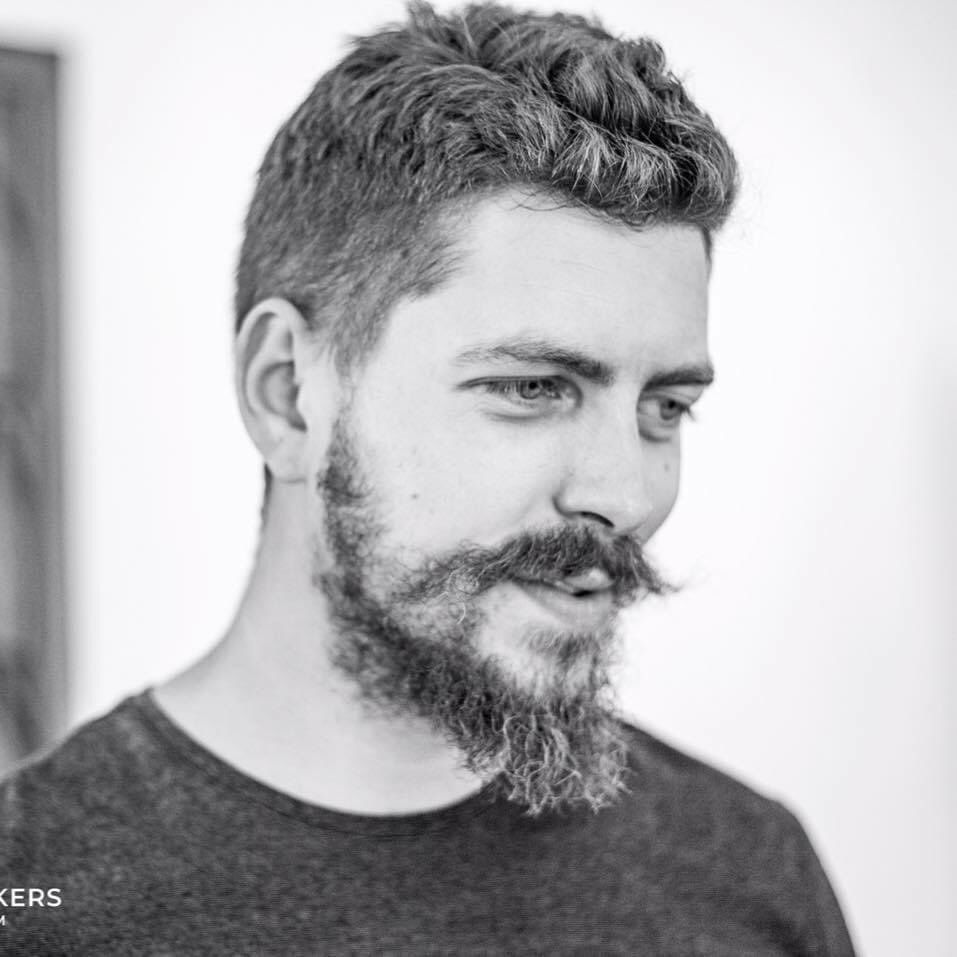 Founder & CEO @ https://t.co/jmMWY14ONw - super practical AI workshops by AI power users. Helping tech companies find top quality software engineers @ Noble Hire.