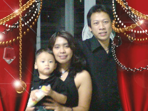 w_beth_g's profile picture. Trust Your Hope Not Your Fear