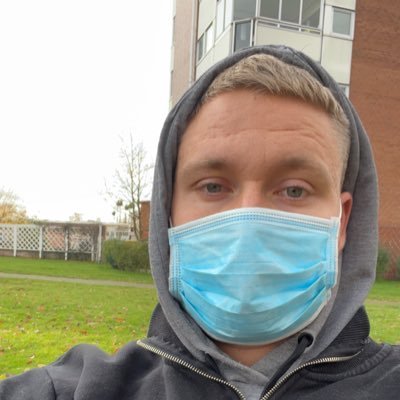 Texter, sanningar & poesi! men framförallt en naken sanning från en man med nära till känslor.
