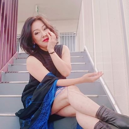 verde_lisa2006's profile picture. 体と心に優しいフラメンコ
ダンサー 歴35年💃大阪・豊中にスタジオを設立して15年🍀
膝を傷めて踊れなくなる😢→「知らずにやらかしている自分自身の使い方」に気づいて止めるワーク アレクサンダーテクニーク 身体認識アドバイザー
疲れない身体の使い方指導