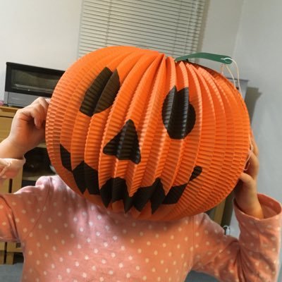 保育士を目指し勉強中です。令和元年後期・2年後期とチャレンジし、ギリギリ実技に進めそうです。1児の母、頑張ります。