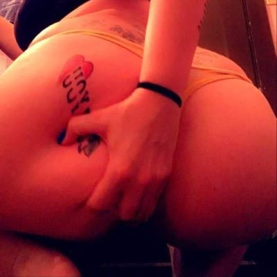 💕| Adult Content Creator👅 | 18 + | Link Below For Exclusive Content💅🏻 $tiffanymarie329 💰