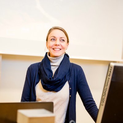 x-inactive
(she/her)
Thinking about gender, forced migration, conflict, humanitarianism, postcolonial legacies, non/knowledge @IfPol_WWU @uni_muenster