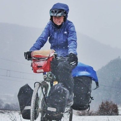 Cicloviaggiatrice amante dell'avventura e delle notti sotto le s, 59000 km sui pedali e un sito web dedicato al cicloturismo da portare avanti:) https://t.co/O2pHsJYxlf