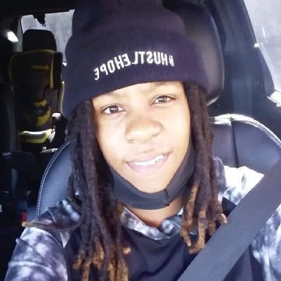 Money 💰power 💪🏽, respect is what you need in life #Single 😎#ProudParent #SelfMade🤙🏽😈#LLA 💔🙏🏽 #LLB💔🙏🏽 SIP Curti💜💜💜