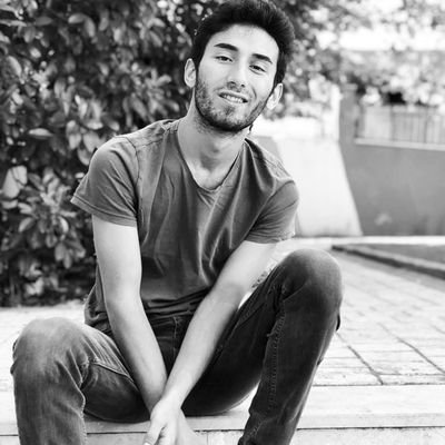 jacobmonapart's profile picture. en leylim gecede ölesim tutmuş