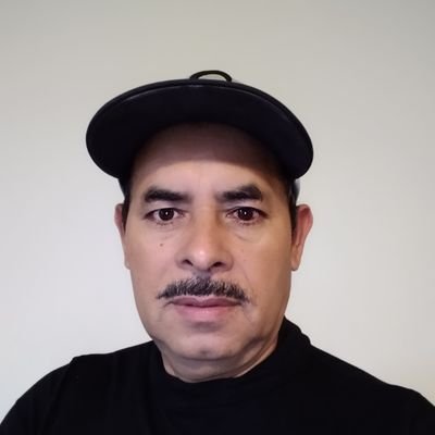 Biólogo e ingeniero civil egresado UANL,ni de aquí ni de aya.