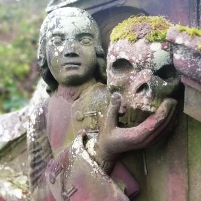 Photos, epitaphs & stories from Scotland's incredible historic graveyards, an oft-overlooked treasury of Scottish cultural heritage.
Tweets by @AddictedToTweed