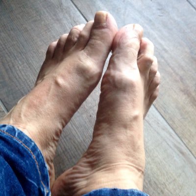Pies masculinos grandes y mal olientes 👣Big smelly male feet 🔞