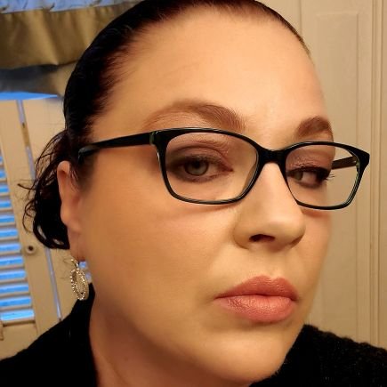 SarahJeanSanti1's profile picture. Wife, Mother, Artist, Poet, Independent Sales Representative - Green Compass,Avon, Farmasi, Tupperware and Chickie Nails.