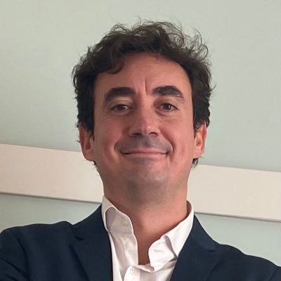 Roberto1Morales's profile picture. Toolkit ambulante de banca y finanzas 💶💰
Cosas y consejos sobre negocios📈 
Digitalización empresarial 💻 
A veces veo fútbol ⚽