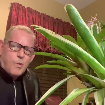 Rare and exotic plant lecturer and worldwide collector. #plantgeek https://t.co/2RX2hC0RN5
