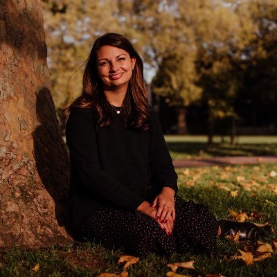 Emma_Ashru's profile picture. Supporting people to step into new possibilities

Coach & Facilitator. Co-Creator of Reclaiming Agency. Strategist @NewCitProj. Former @WPP Fellow.