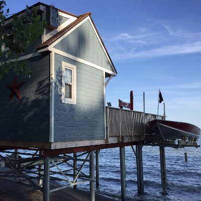 Continuing the dream since 1947. Lake Erie live webcam - Hastings Drive, Long Point, ON
https://t.co/6c1cjVEUuk