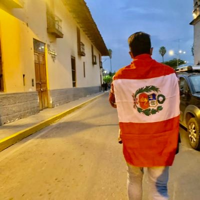 KarloSports's profile picture. Estudio Ciencias de la Comunicación, mis pasiones son la lectura y escribir sobre deporte, voy a especializarme en Periodista Deportivo