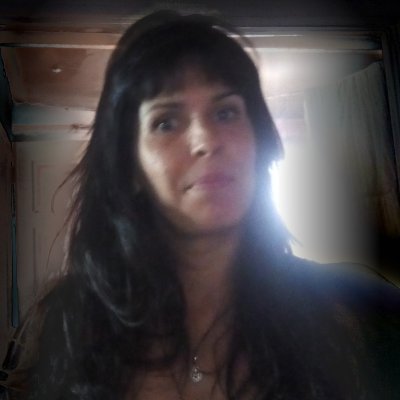 Lectora compulsiva. Dos hijos. Un amor.