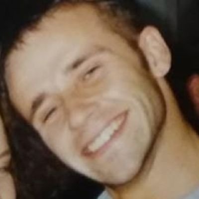 xPaulx_xMancx's profile picture. Gay M, mature professional. Into spunking cocks, big foreskin, pre-cum, socks, feet & scallies. Retweeting what makes my cock hard

😁✊💦