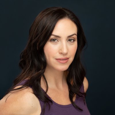 Mom/Actress/Producer. Lover of wine, travel & puppies! 👩👧👦🎬🍷🌏🐶