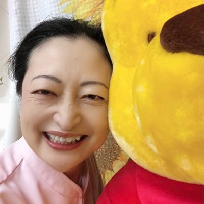 長野県上伊那郡辰野町で女性のための漢方相談専門薬屋🌻くすりのひまわり🌻で管理薬剤師をしています。イライラ・くよくよ・汗・めまい・不眠・頭痛・動悸・集中力低下・手指の痛みなど。私も体験中。全てお任せください🌻 好きなものは💕プーさん💕ゆるキャラ💕美術館💕 毎日☕おやつタイムしています🤗 🌻エクスマ99期