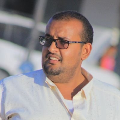 نفسي التي تملك الأشياء ذاهبة فكيف أبكي على شيء اذا ذهب