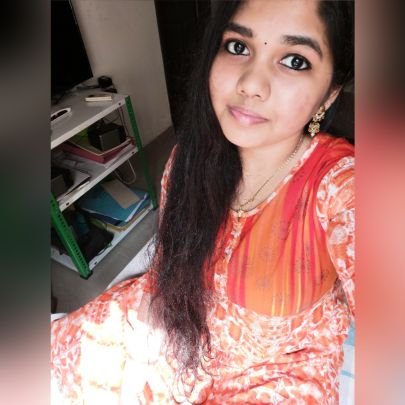 aarthitweet9710's profile picture. 