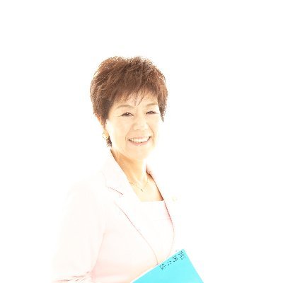 挑戦する行政書士長谷川幸子。1993年7月行政書士事務所開業。2021年6月から伝筆協会認定講師。あなたの未来を応援します！許認可申請と伝筆で、世界中の人の元気と笑顔をつくります。トイプードルとチワワのママ。マカロンが好き。